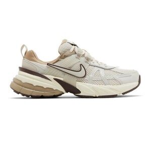 Nike Women's Sneakers in Cream and Brown